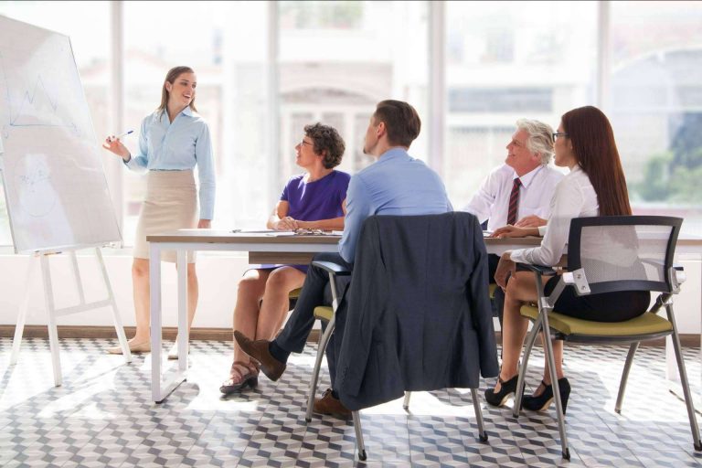 Hexagone ofrece una formación en idiomas para ahorrar 3 horas de trabajo semanales por empleado