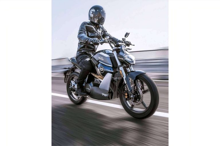 Yadea, la nueva incorporación en el catálogo de motos eléctricas en Madrid de Emotobike