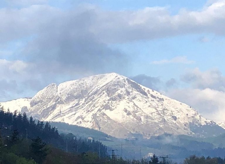 Bajo fuego en Elorrio: Críticas a Merino y Oyarzabal, jugadores de la selección