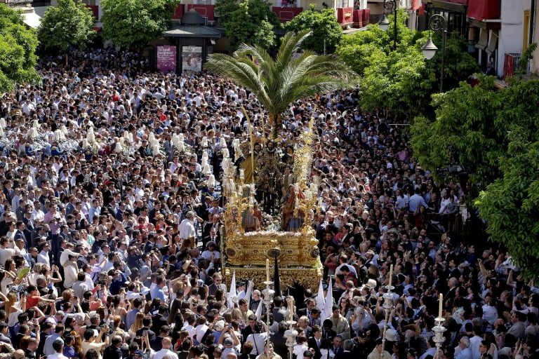 Sevilla recupera un Domingo de Ramos tras dos años consecutivos sin procesiones y con previsión de buen tiempo