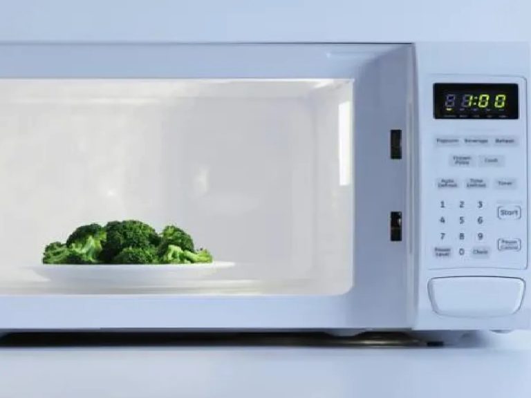 El truco para cocinar cualquier verdura en el microondas