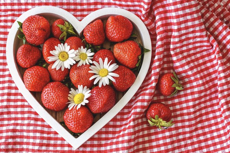 10 recetas con fresas entre aperitivos, primeros platos y postres