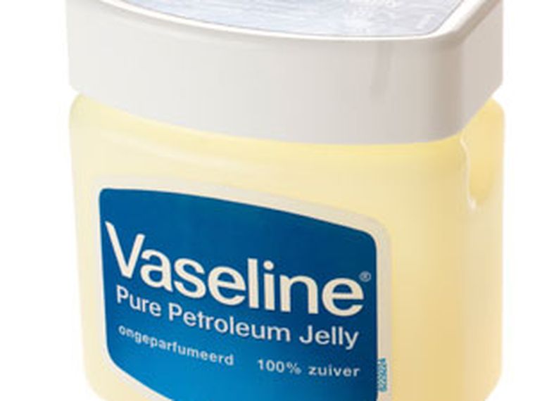 Usos diferentes de la vaselina que no te creerás