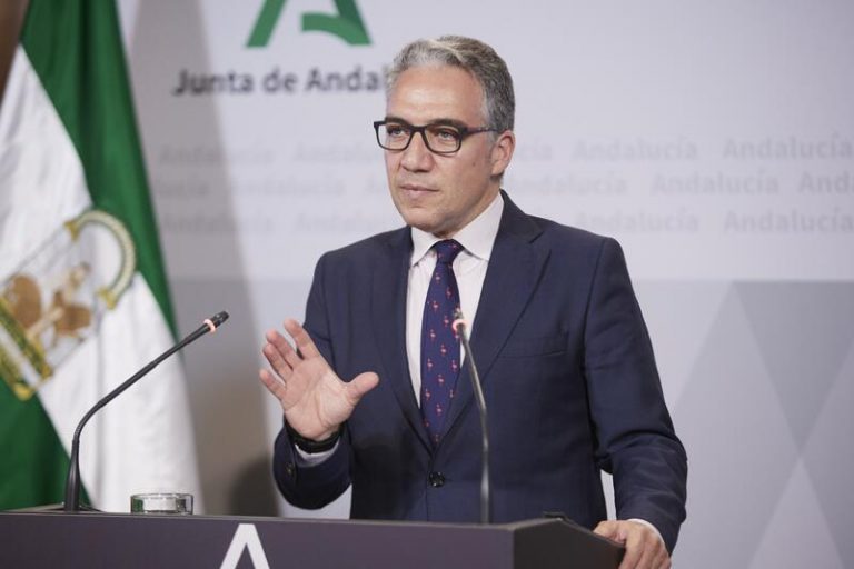 El PSOE denuncia a Bendodo ante la Junta Electoral por usar el Consejo de Gobierno para difundir el mensaje del PP