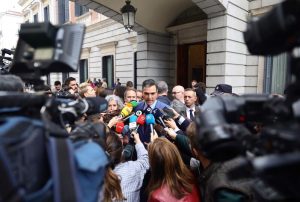 Sánchez habla con la primera ministra de Nueva Zelanda para agradecerle su apoyo ante la guerra de Ucrania