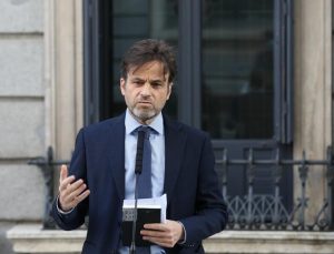 Asens (UP) insta a Sánchez a reunirse con Aragonès para "restablecer las relaciones"