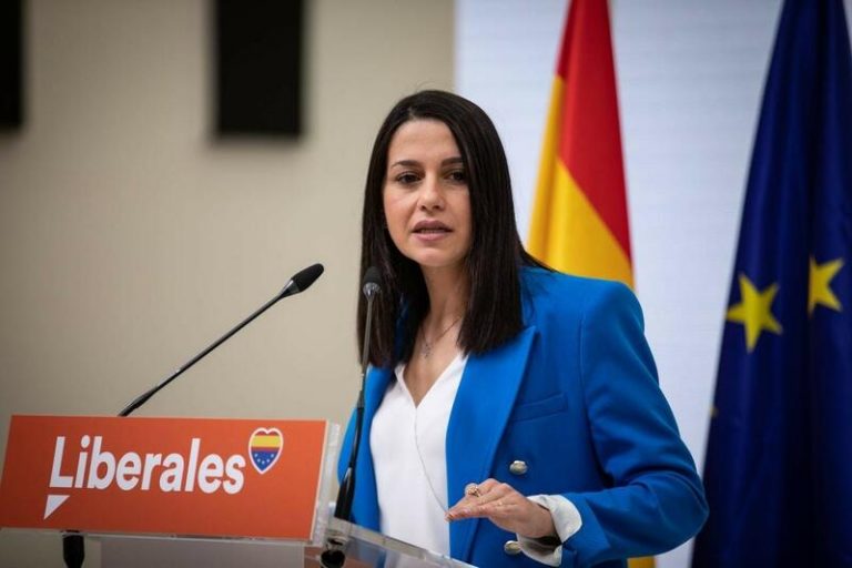 Arrimadas se suma a la petición de adelanto electoral: 