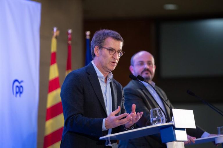 Feijóo viaja a Barcelona este viernes para presentar su plan económico  y buscar 
