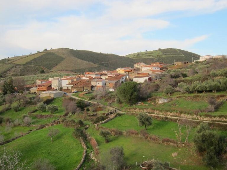 Gobierno lanza una consulta pública sobre las bases de las ayudas para llevar banda ancha ultrarrápida a zonas rurales