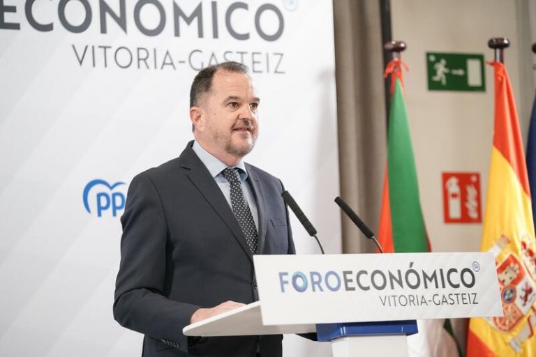 Iturgaiz (PP) dice que el Gobierno de Sánchez es 