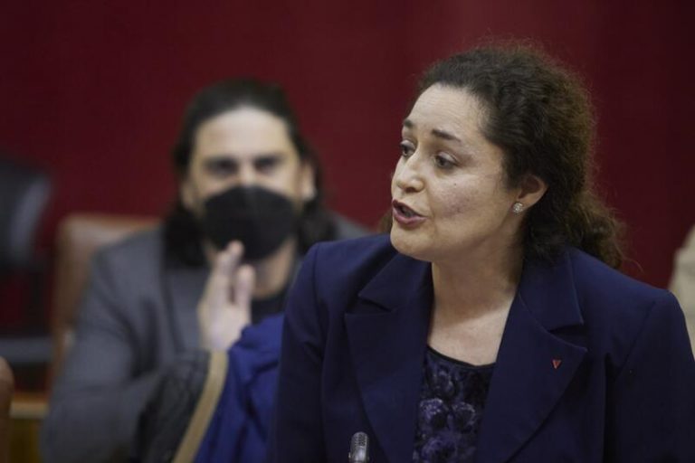 La candidata de Por Andalucía desvincula el proyecto de Díaz y de la 