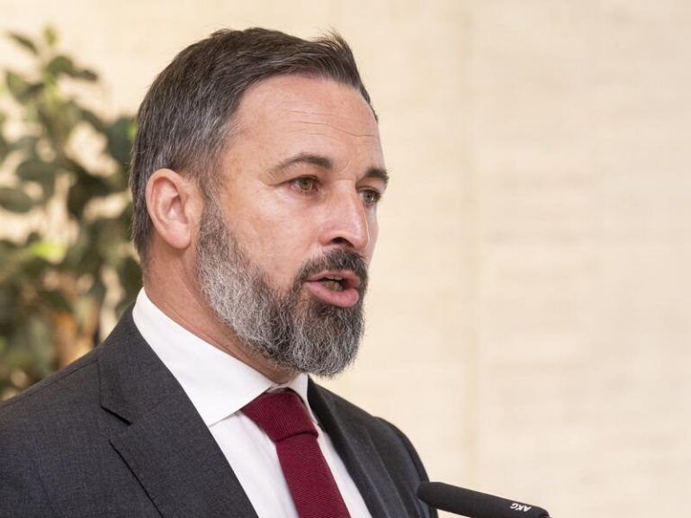 Abascal carga contra Sánchez por 