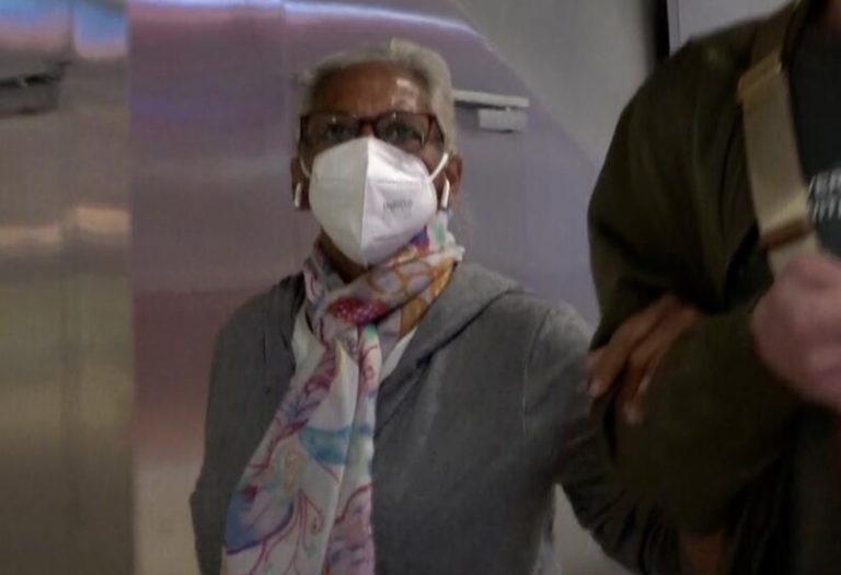 Charo Vega regresa a España tras su expulsión definitiva de 'Supervivientes'