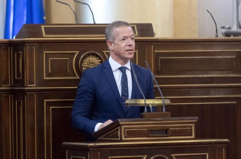 El presidente del Senado imparte hoy una conferencia en el Parlamento de Cantabria