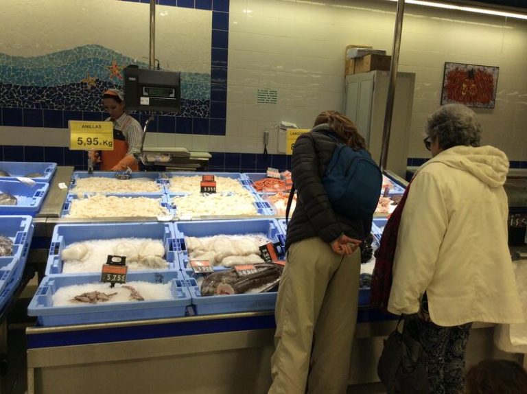 El IPC se modera en abril una décima más de lo esperado, hasta el 8,3%, por luz y gasolinas