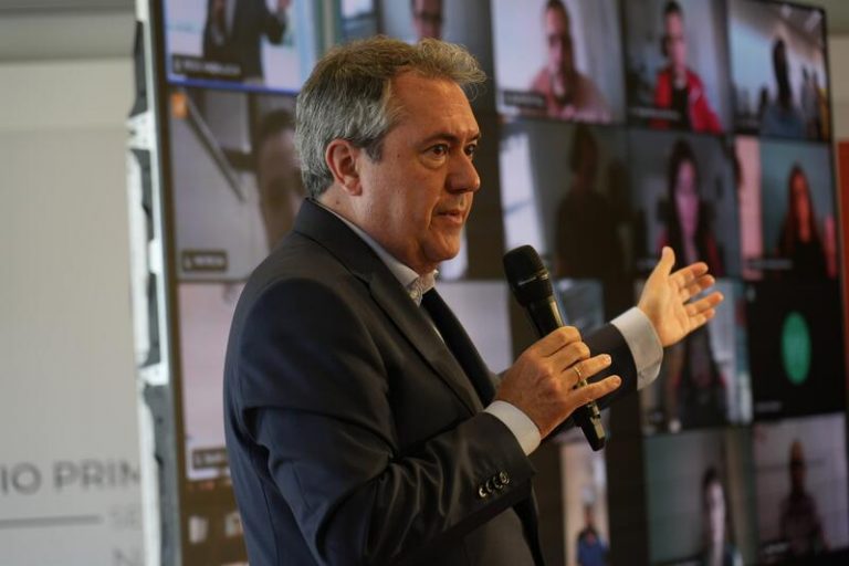 Espadas quiere sacar del debate político el empadronamiento de Olona