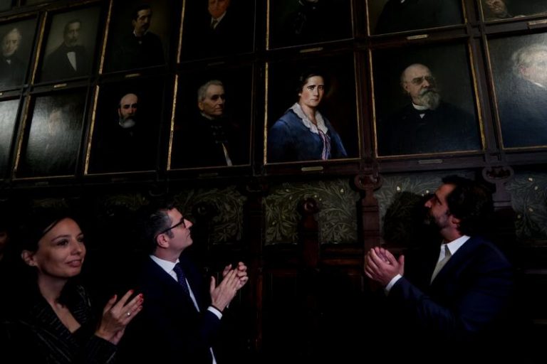 El PSOE propondrá nombrar Hija Predilecta de Madrid a Clara Campoamor