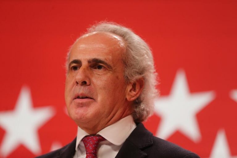 Madrid discrepa de Simón sobre la vacuna contra la viruela del mono