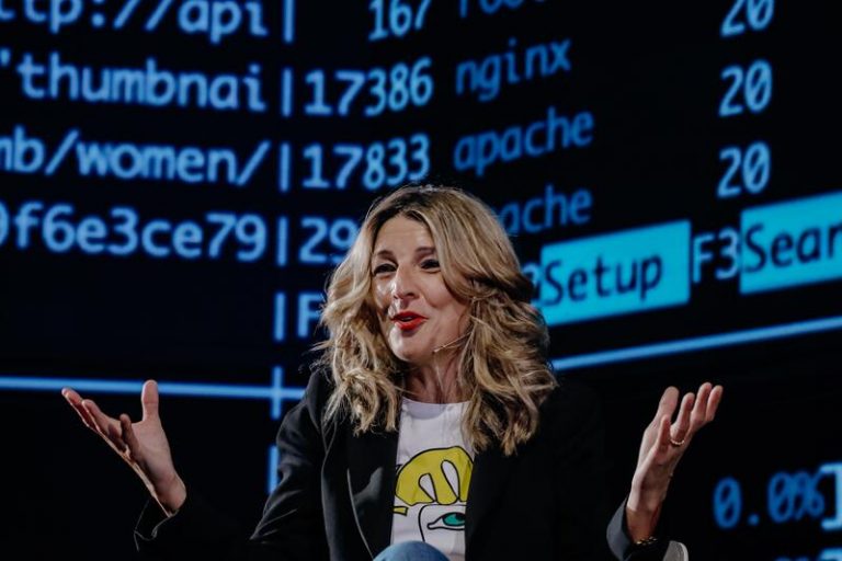 Yolanda Díaz y el promotor de 'Soy mayor, no idiota', mujer y hombre del año en los Premios Madridiario