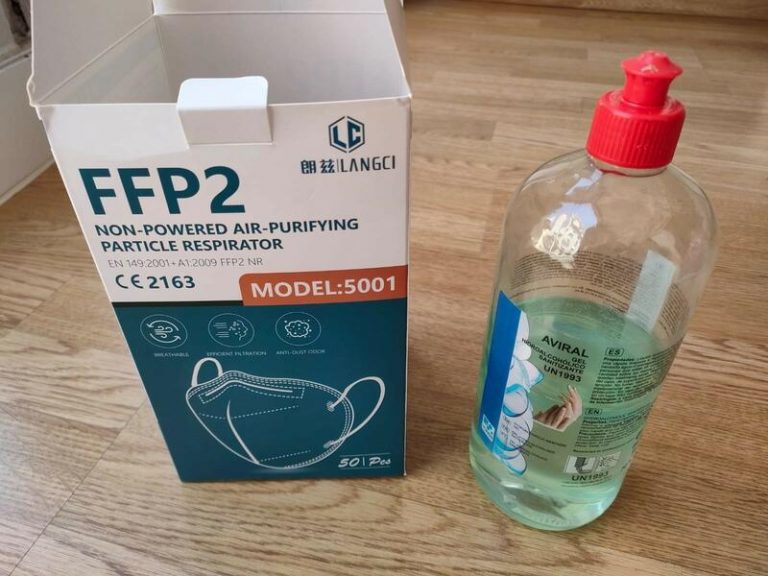 A juicio una madre por impedir a su hijo ir al colegio para evitar que utilizase mascarilla y gel