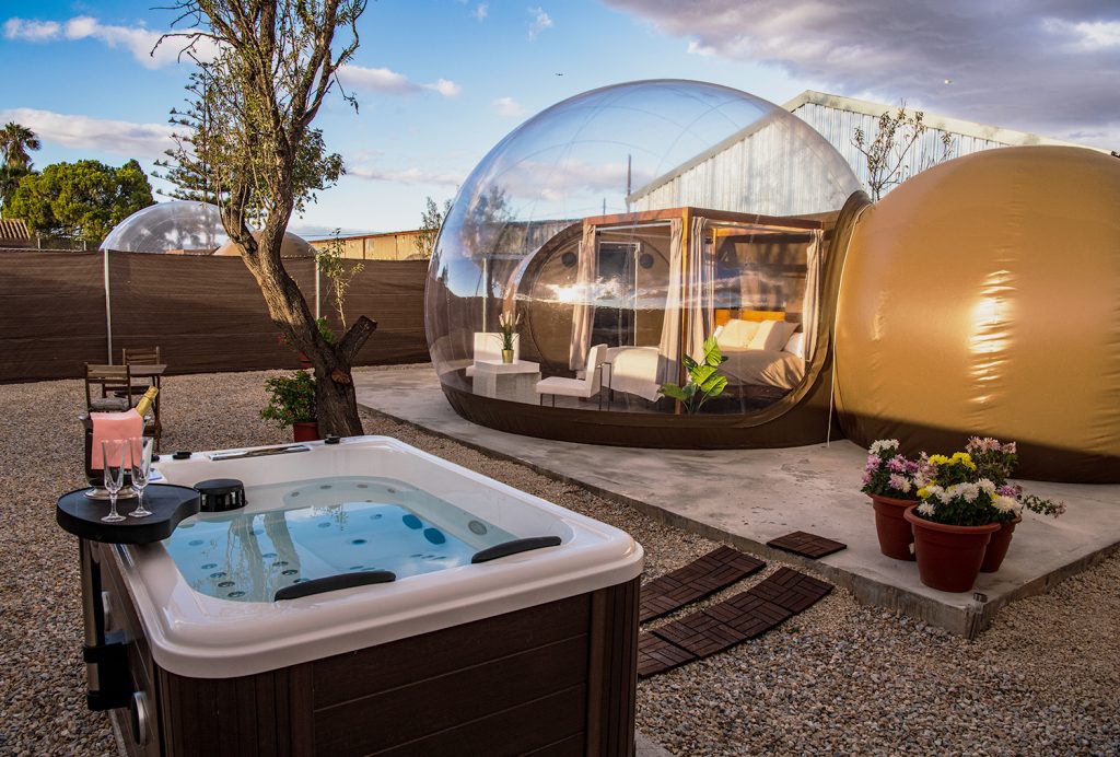 Hoteles de España originales donde pasar estas vacaciones