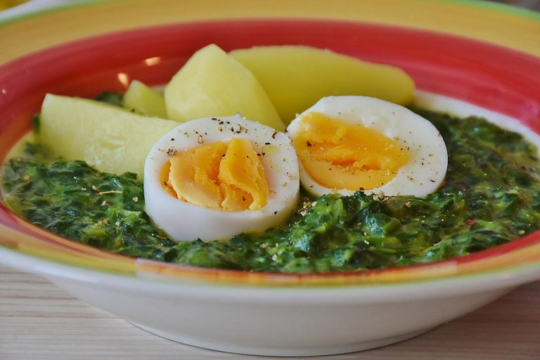 Acelgas esparragadas: el plato típico de Almería que quien lo prueba repite