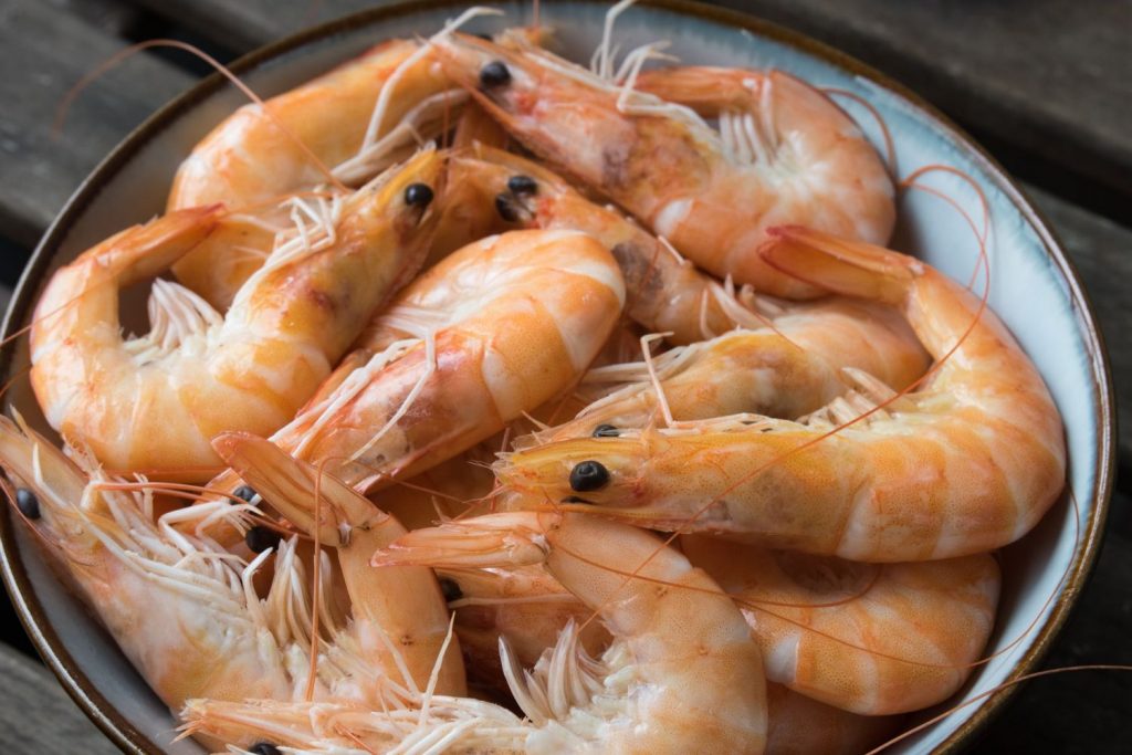 Aguacates rellenos: la receta estrella para un popurrí de sabores en la boca 64 gambas