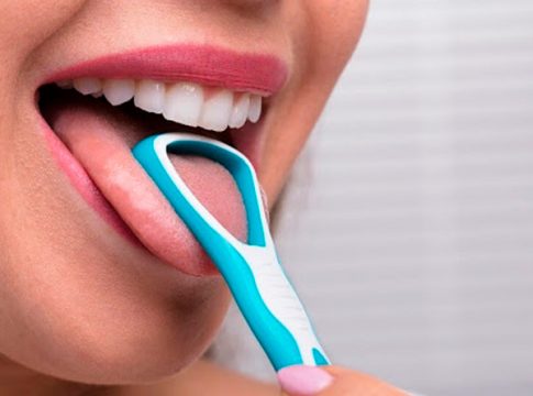 Así debes limpiarte la lengua 1 Así debes limpiarte la lengua