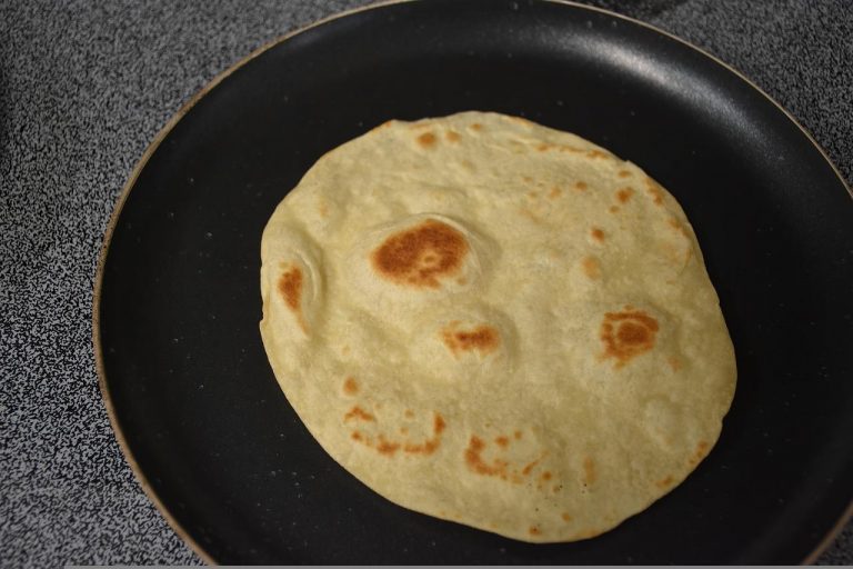 Cómo hacer tortillas de harina fáciles y suaves con 3 ingredientes