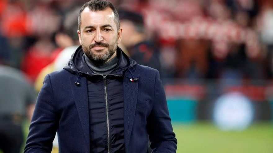 Diego Martínez se desahoga en rueda de prensa tras perder ante el Sevilla FC. Fuente: Agencias