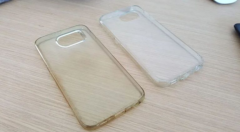 El truco para limpiar a fondo una funda transparente