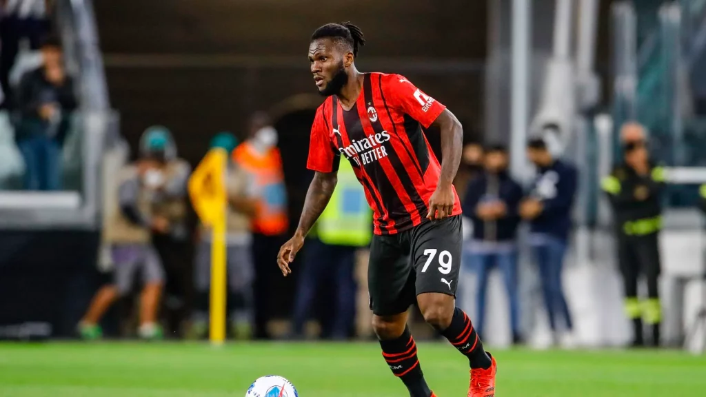 Kessié se verá las caras con Sergio Busquets