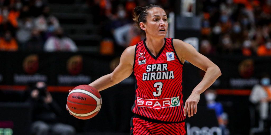 La deportista se pronuncio ante los medios