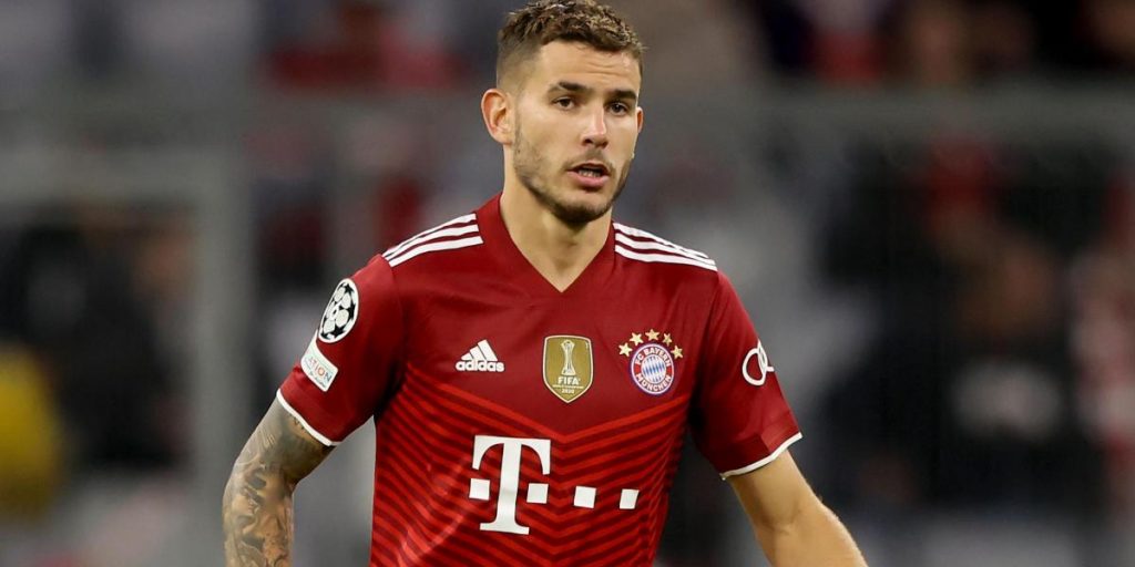 La última carta sería Lucas Hernández