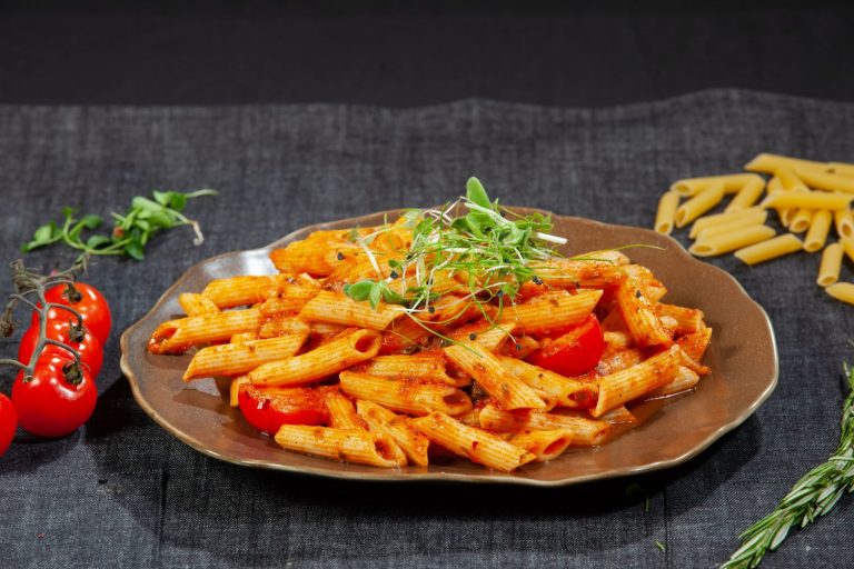 Penne al baffo: la receta italiana que se va a poner de moda