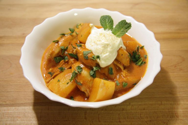 Pollo en salsa: la receta ultra sencilla que no necesita horno