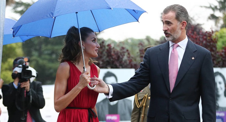 Gestos de desprecio de la Reina Letizia al rey Felipe