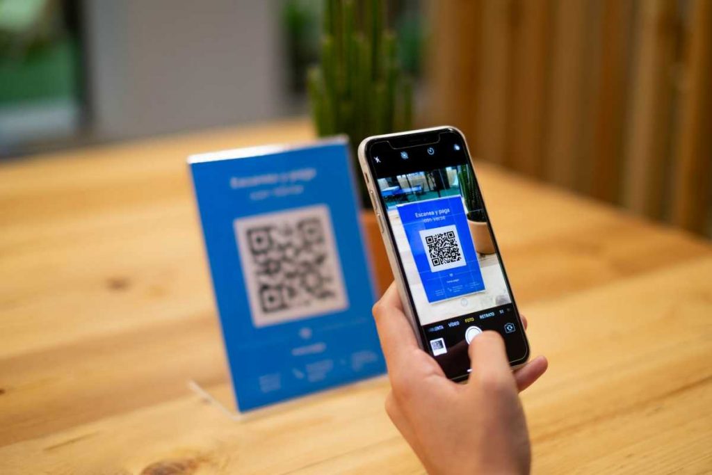 Funciona como una red social