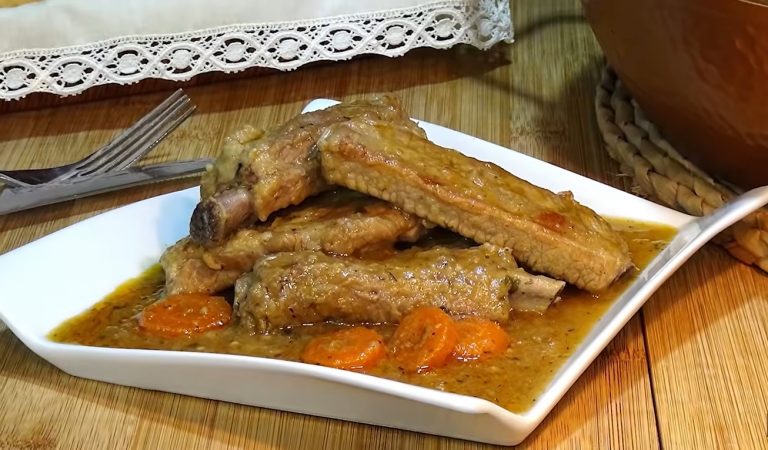 Costillas guisadas: la receta que desearás hasta los días de más calor