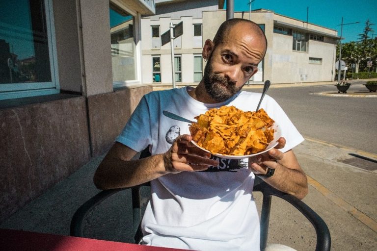 David Sitjes, el ‘devorador’ de patatas bravas cuenta cómo empezó todo – Noticias Empresariales