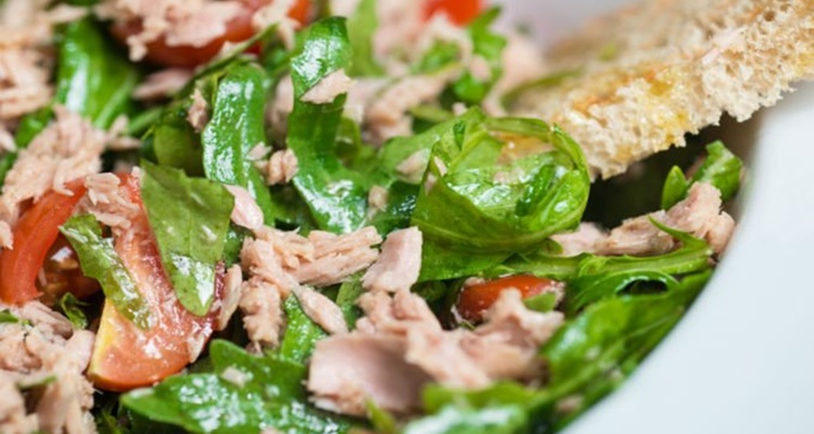 Ensalada verde aceite atún