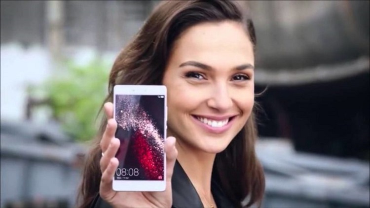 Famosos con un iPhone mientras patrocinaban a otras compañías