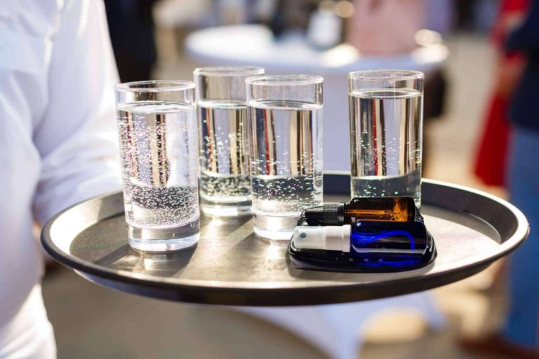 La solución de AYDOAGUA con el Kit Suero de bolsillo para potabilizar el agua mediante sus minerales vitales