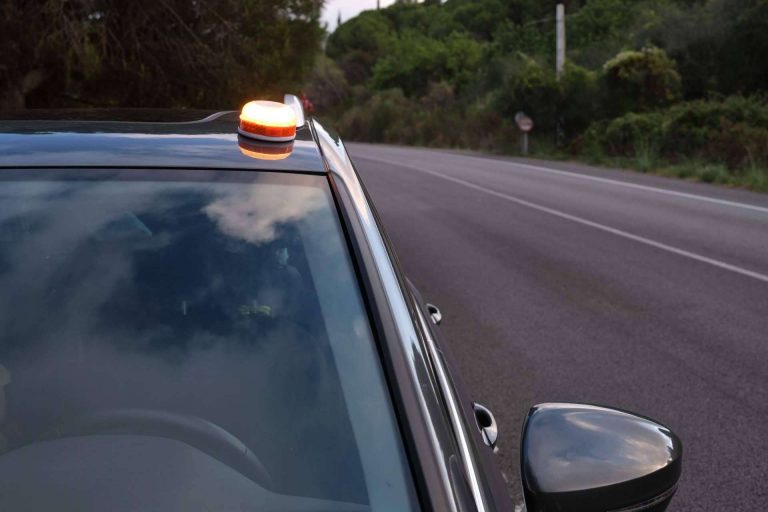 ¿Son obligatorias las luces de emergencia nuevas?