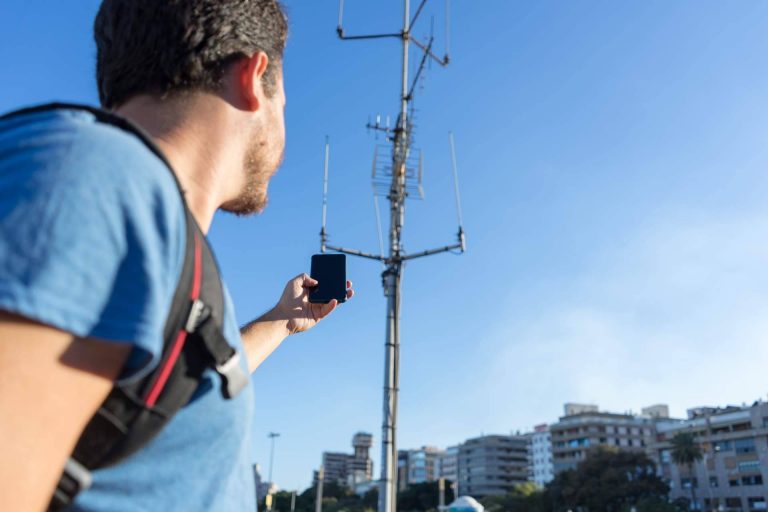 Instalación de parabólicas con el servicio de antenistas en Catarroja de Antenistas Valencia