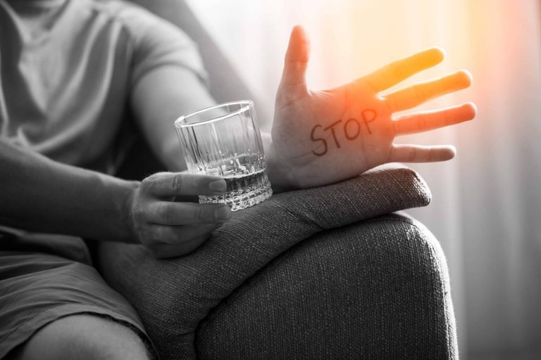 Contar con la ayuda de expertos como José López Navarro es importante para superar una adicción