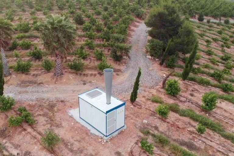 Un grupo de agricultores de la provincia de Murcia consiguen salvar 9,6 millones de kg de fruta durante una gran tormenta de granizo