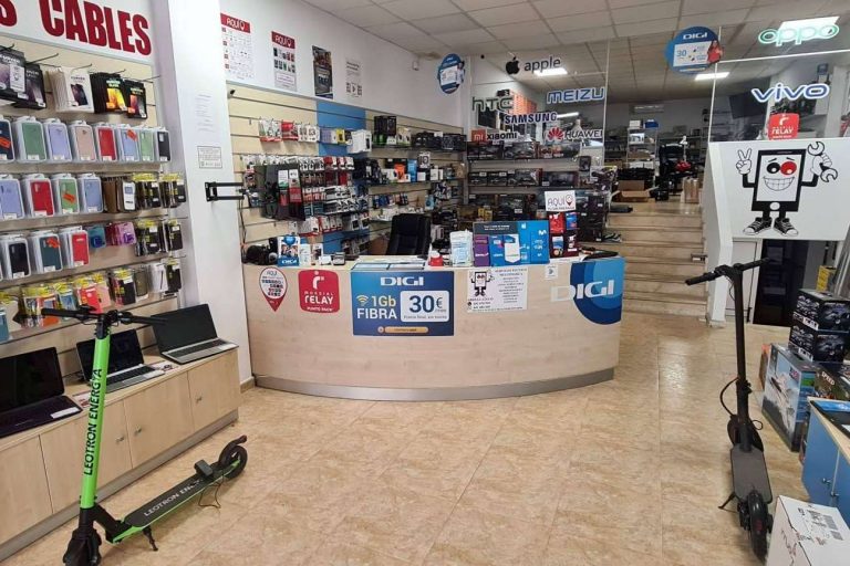 Venta de un amplio catálogo de consolas y sus accesorios en Arréglatelo, entre ellas una de las más buscadas, la Nintendo Switch