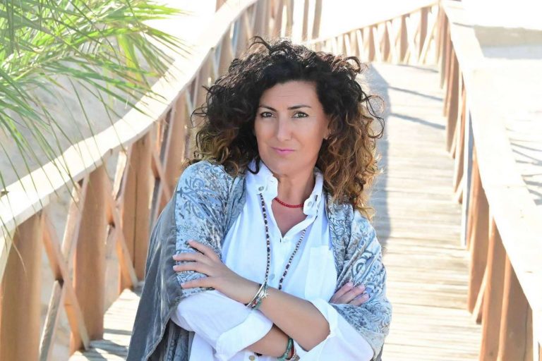 Conocer cómo afecta la inteligencia emocional en los equipos de trabajo con Lola Pérez Arocha