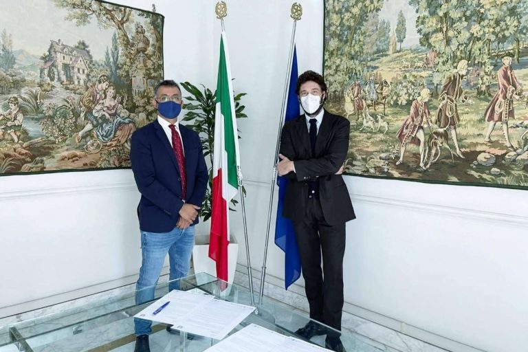 Lograr el éxito profesional con los másteres oficiales de Aicad y la Universidad Marconi